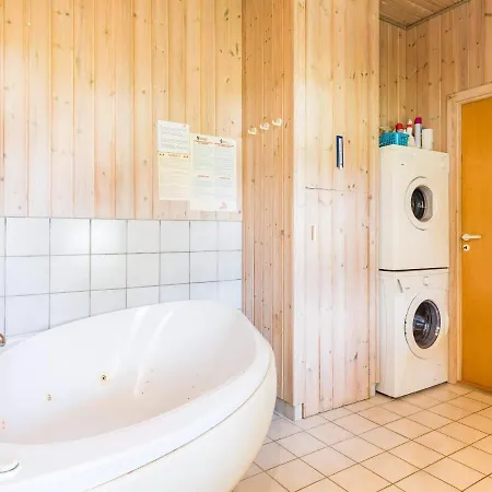 Serene Retreat In Henne By-by Traum