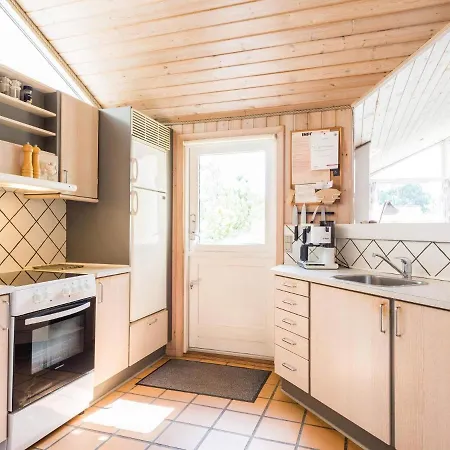 Serene Retreat In Henne By-by Traum Henne Strand