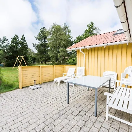 Semesterbostad Serene Retreat In Henne By-by Traum Henne Strand