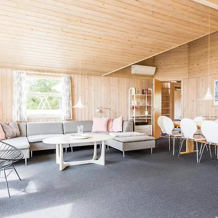 Serene Retreat In Henne By-by Traum