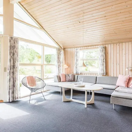 Serene Retreat In Henne By-by Traum Dom wakacyjny