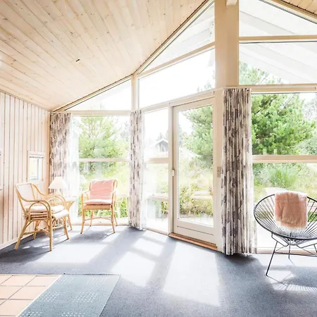 Serene Retreat In Henne By-by Traum Henne Strand