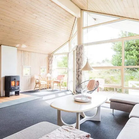 Serene Retreat In Henne By-by Traum Henne Strand